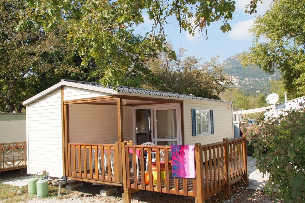 Camping Hotel Les Rives Du Loup 투레트-쉬르-루 외부 사진